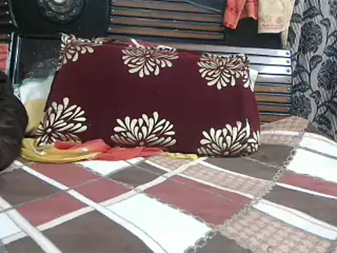 Snapshot of prettyindiandoll chatting on 01-04-25, 06:19 prettyindiandoll online show from 01-04-25, 06:19