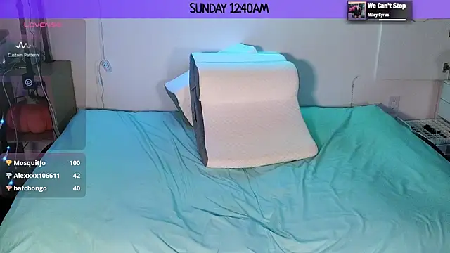 Snapshot of MilaValentina chatting on 01-05-25, 05:41 MilaValentina online show from 01-05-25, 05:41