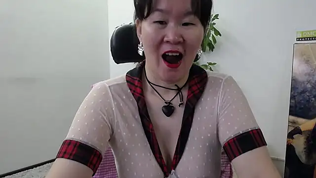 Akira xx online show from 10-30-25, 02:02