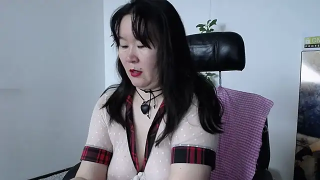 Akira xx online show from 11-03-25, 02:35