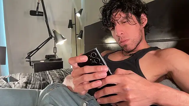 Snapshot of beranco19 chatting on 02-04-26, 08:14 beranco19 online show from 02-04-26, 08:14