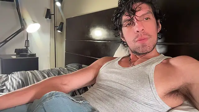 Snapshot of beranco19 chatting on 02-19-26, 02:07 beranco19 online show from 02-19-26, 02:07