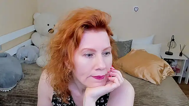 FoxySophia online show from 01-20-25, 03:39