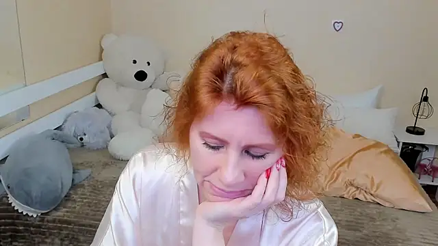 FoxySophia online show from 01-21-25, 11:03