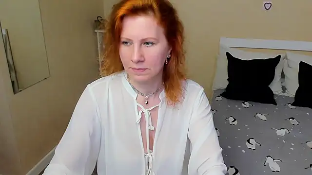 FoxySophia online show from 09-17-25, 03:46