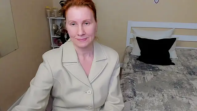 FoxySophia online show from 09-30-25, 02:27