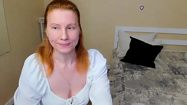 FoxySophia online show from 10-07-25, 05:59