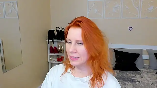 FoxySophia online show from 02-14-26, 04:31