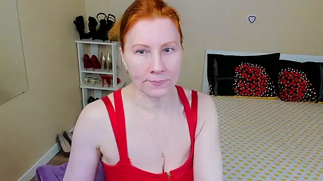 FoxySophia online show from 03-25-26, 07:03