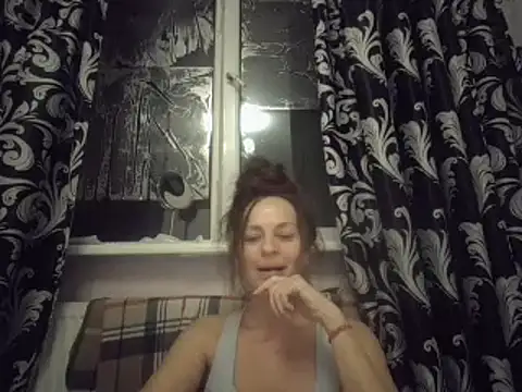 LindaStarS online show from 01-16-25, 04:39