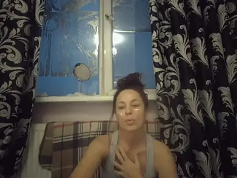 LindaStarS online show from 01-17-25, 05:11