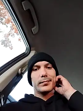 Snapshot of Selfsuckingfreak chatting on 11-09-25, 06:50 Selfsuckingfreak online show from 11-09-25, 06:50