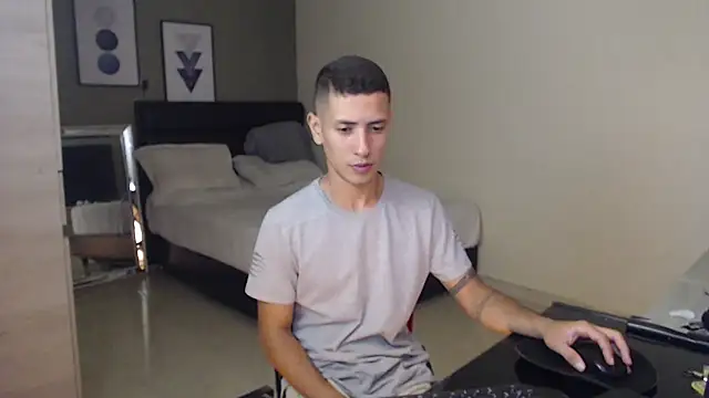 RetainedHound online show from 11-12-25, 11:36