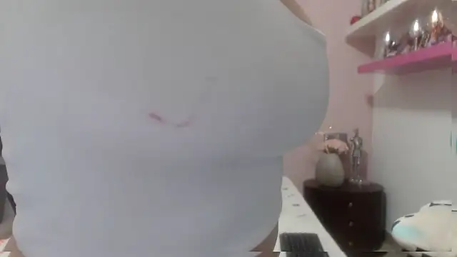 Snapshot of CindyCrawford chatting on 01-24-25, 07:19 CindyCrawford online show from 01-24-25, 07:19