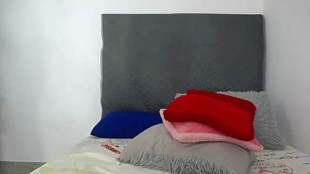 LoraineBigCockTs online show from 03-05-25, 01:50