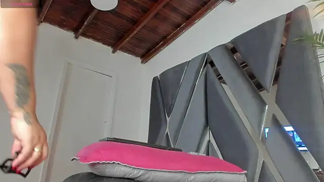 moonsweet1 online show from 01-29-25, 06:18