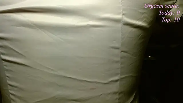 Snapshot of victoria97 chatting on 11-02-25, 12:24 victoria97 online show from 11-02-25, 12:24