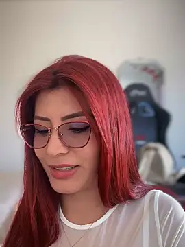 LINDA PATTY94 online show from 01-19-25, 02:28