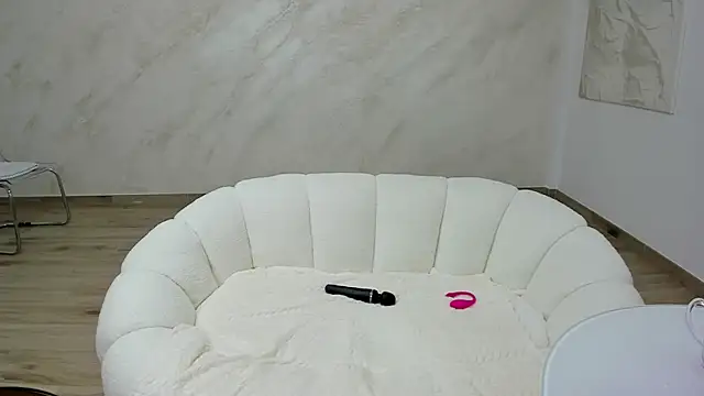 lissababe1 online show from 10-13-25, 05:35