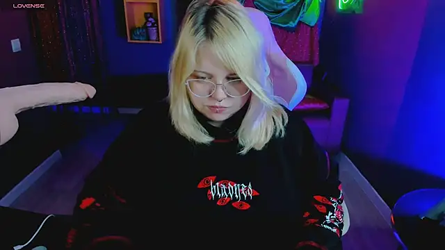 Yoki Shizuko online show from 01-09-26, 06:27