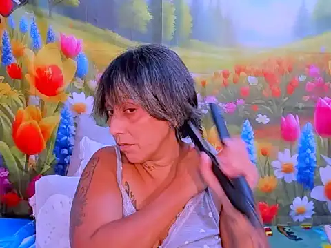 Snapshot of indianroxy chatting on 10-12-25, 05:56 indianroxy online show from 10-12-25, 05:56