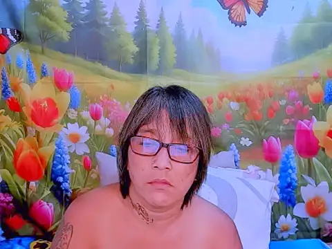 Snapshot of indianroxy chatting on 11-11-25, 06:46 indianroxy online show from 11-11-25, 06:46