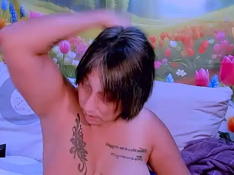 Snapshot of indianroxy chatting on 11-13-25, 05:50 indianroxy online show from 11-13-25, 05:50