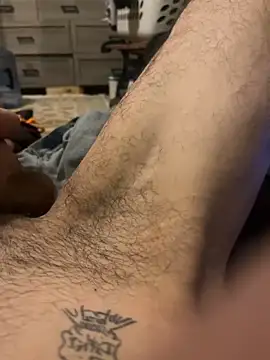 Snapshot of mikeylong chatting on 10-11-25, 11:25 mikeylong online show from 10-11-25, 11:25