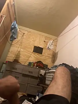 Snapshot of mikeylong chatting on 10-18-25, 09:37 mikeylong online show from 10-18-25, 09:37