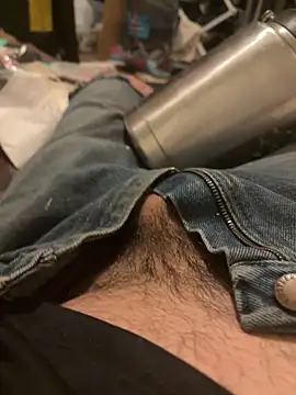 Snapshot of mikeylong chatting on 11-15-25, 08:11 mikeylong online show from 11-15-25, 08:11