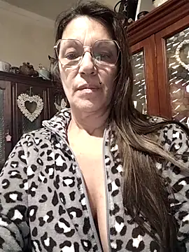 Snapshot of Melmamalhuda@xh chatting on 02-18-26, 02:13 Melmamalhudaxh online show from 02-18-26, 02:13