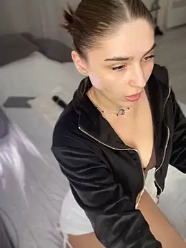 so cutes online show from 02-25-25, 10:26