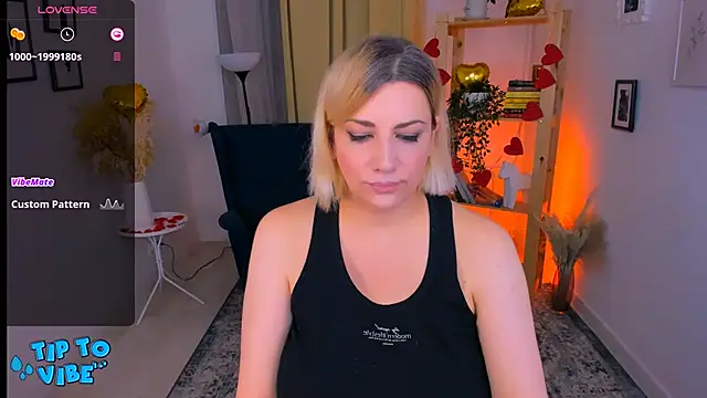 Snapshot of JillSpacey chatting on 02-16-25, 05:26 JillSpacey online show from 02-16-25, 05:26