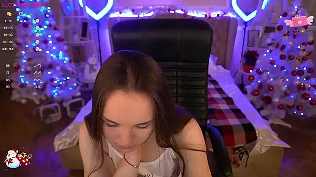 FoxyShy online show from 12-19-24, 09:51