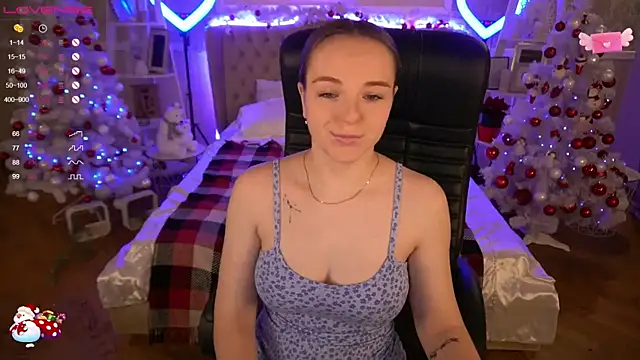 FoxyShy online show from 12-19-24, 12:56