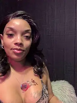 Snapshot of Rakiyahcharms chatting on 11-07-25, 01:38 Rakiyahcharms online show from 11-07-25, 01:38