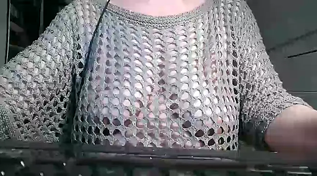 Snapshot of heidi60 chatting on 02-23-25, 11:11 heidi60 online show from 02-23-25, 11:11