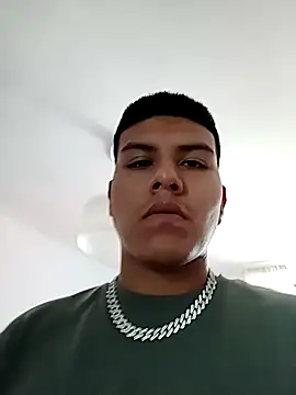 Snapshot of mikeeeeeell chatting on 09-24-25, 03:26 mikeeeeeell online show from 09-24-25, 03:26