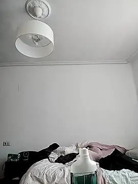 Snapshot of mikeeeeeell chatting on 12-22-25, 10:34 mikeeeeeell online show from 12-22-25, 10:34