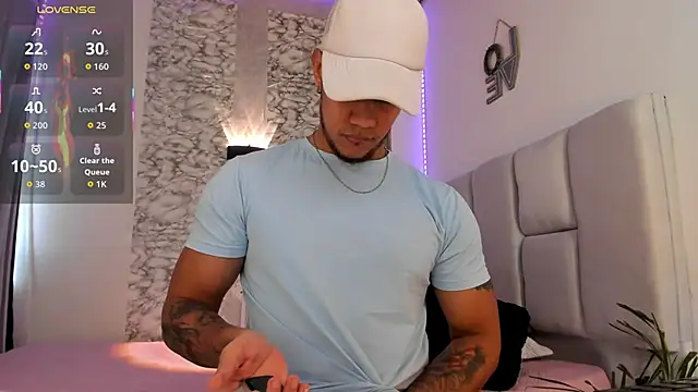 CRAZYBOYLOVE online show from 10-15-25, 01:44