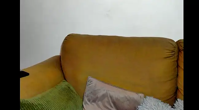 GlamourousKassy online show from 03-13-25, 08:22