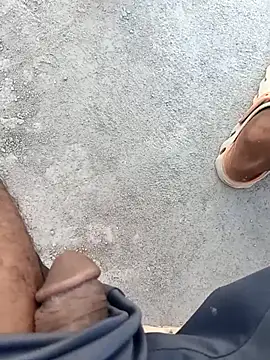 Snapshot of Bengali_BULL1 chatting on 10-01-25, 10:43 Bengali BULL1 online show from 10-01-25, 10:43