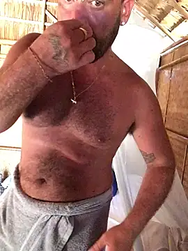 Snapshot of fuckerplayer1 chatting on 02-21-25, 07:01 fuckerplayer1 online show from 02-21-25, 07:01