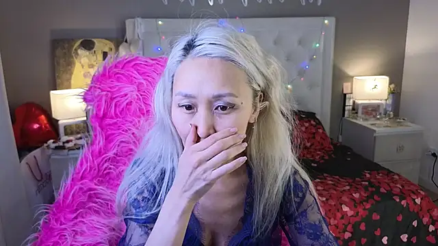 RoxalanaStar online show from 02-20-26, 10:21