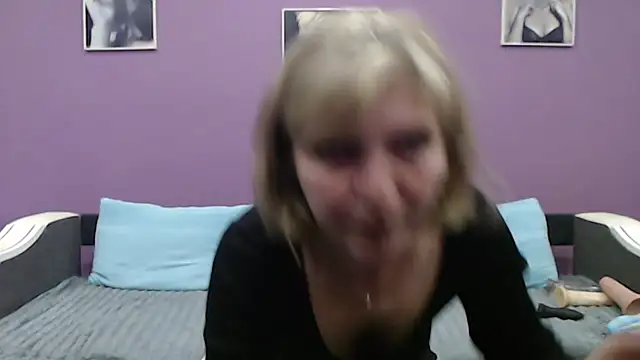christine33 online show from 12-15-24, 11:53