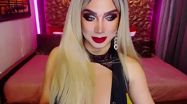 HugeCockDominantXxX online show from 01-17-25, 05:51