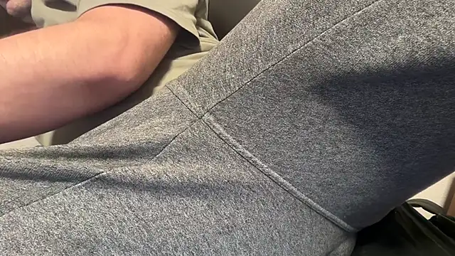 Thom422 online show from 11-19-25, 04:07