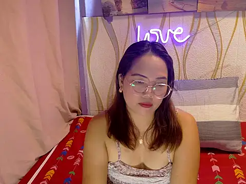 BURBERRY69 online show from 02-28-26, 08:15