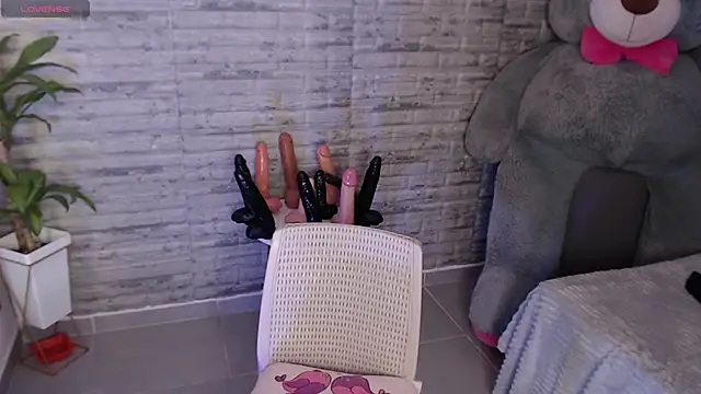 TinnaCobb online show from 10-14-25, 04:30