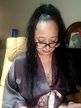 Snapshot of PichyPrettyPussy chatting on 10-23-25, 07:56 PichyPrettyPussy online show from 10-23-25, 07:56